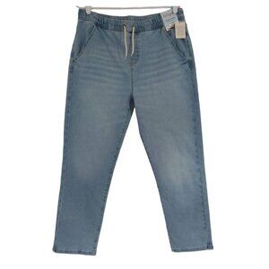 Cat & Jack Boys Light Wash Relaxed Tapered Jeans Size 18 Husky 99% Cotton, NWT.